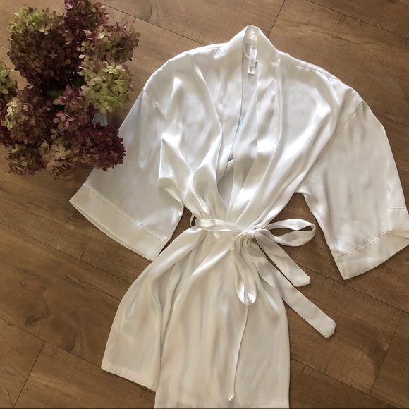 Silk BRIDE Robe - Picture 2 of 3
